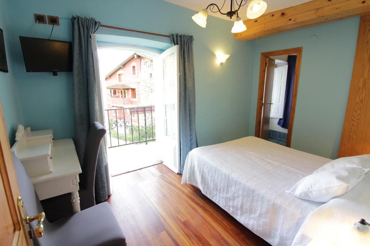 La Casa Del Agua 56 Otel Limpias Dış mekan fotoğraf